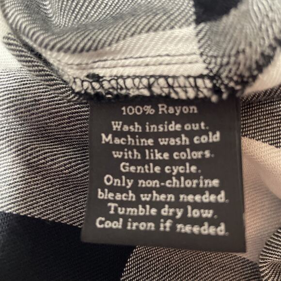 ☆ Rock & Republic Women's Long Sleeve Plaid Button Up Flannel Size Large - B&W - Picture 6 of 6